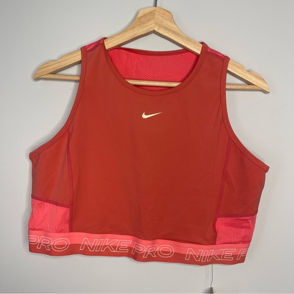 Nike Pro Dri-Fit Cropped Training Tank (Large) NWT - Picture 1 of 4